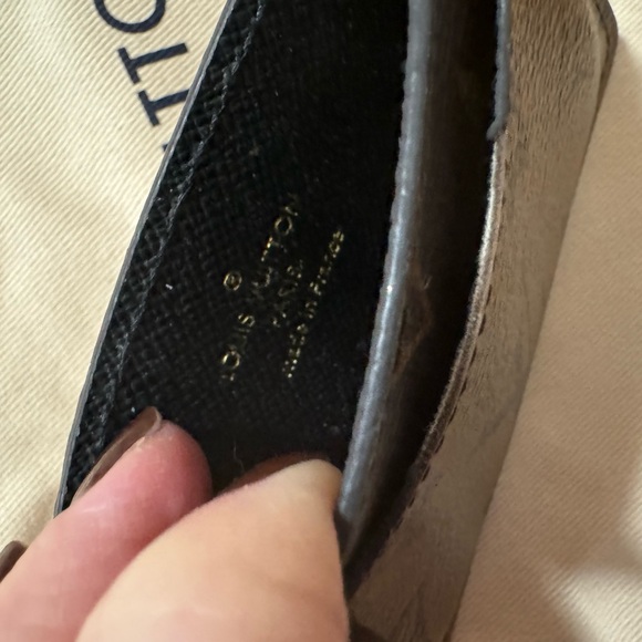 Louis Vuitton Monogram Card Holder - Picture 4 of 7